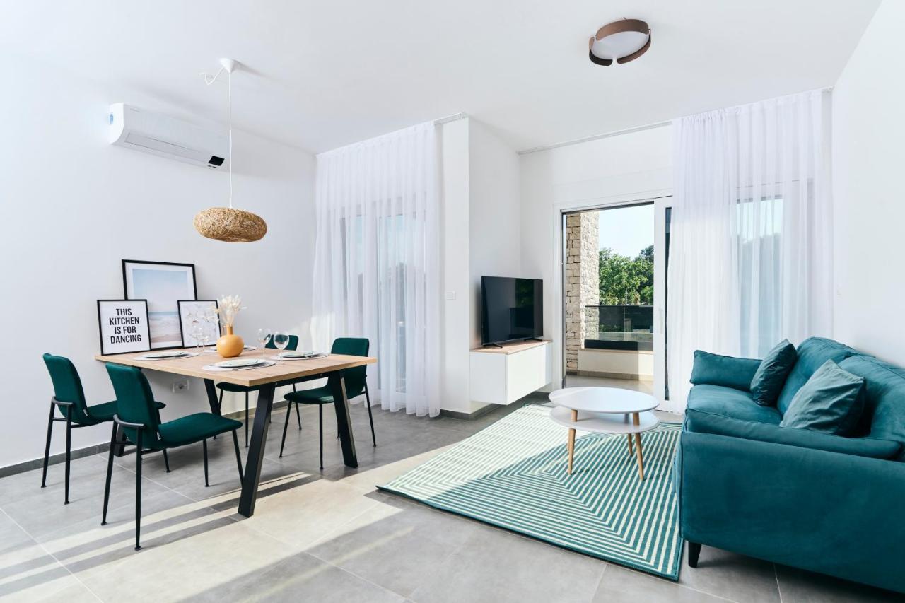 אומאג Apartments San Maris מראה חיצוני תמונה