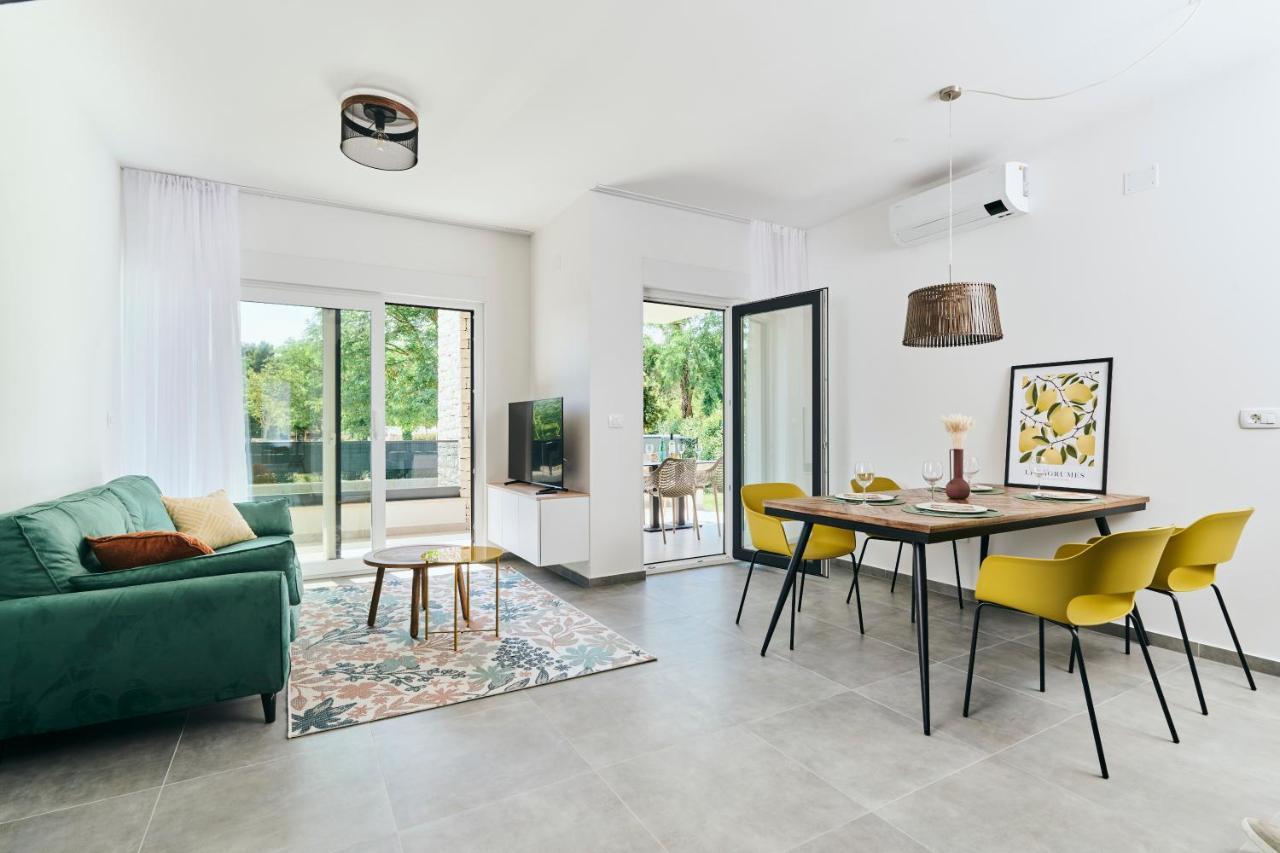 אומאג Apartments San Maris מראה חיצוני תמונה