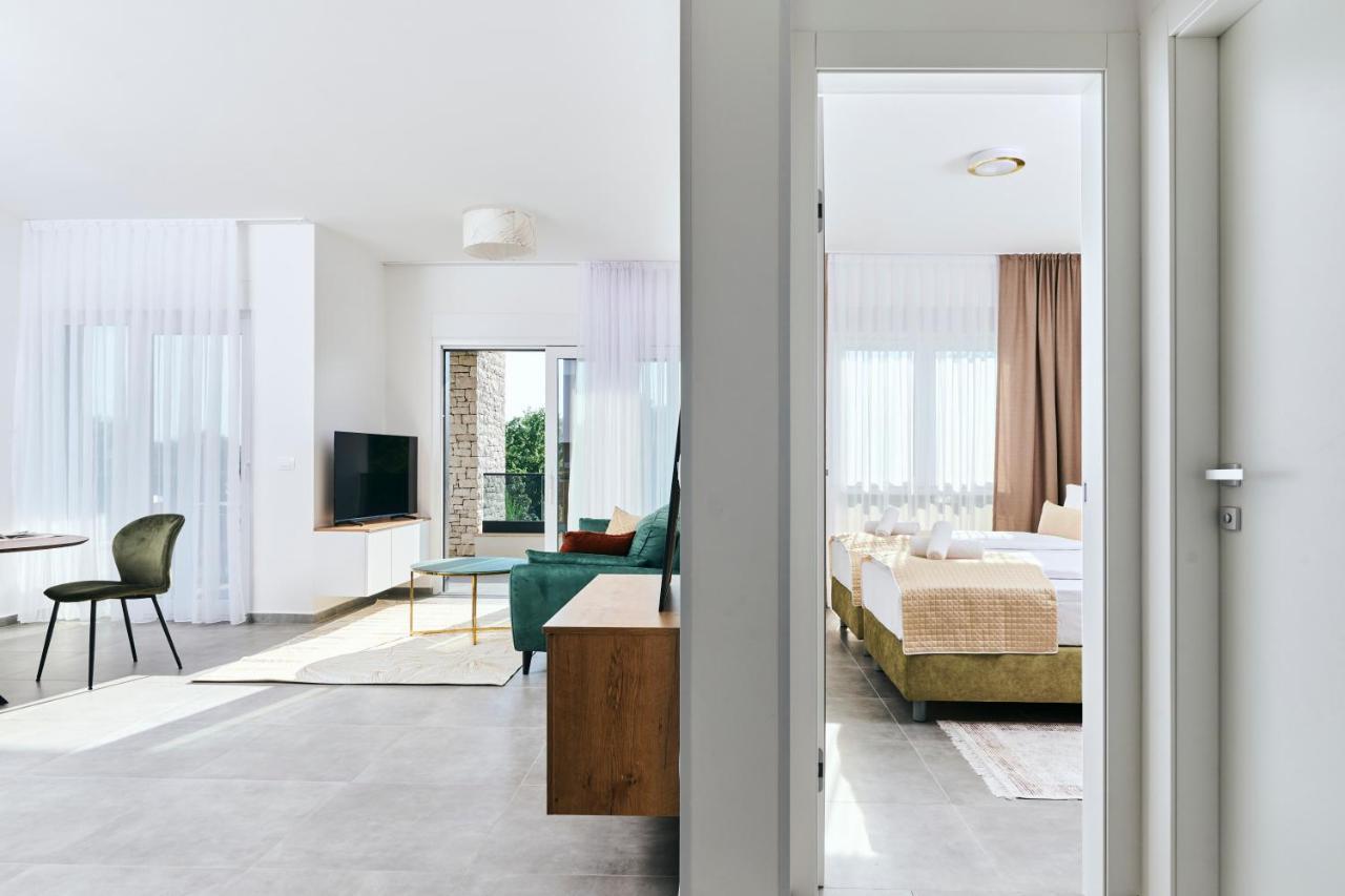 אומאג Apartments San Maris מראה חיצוני תמונה